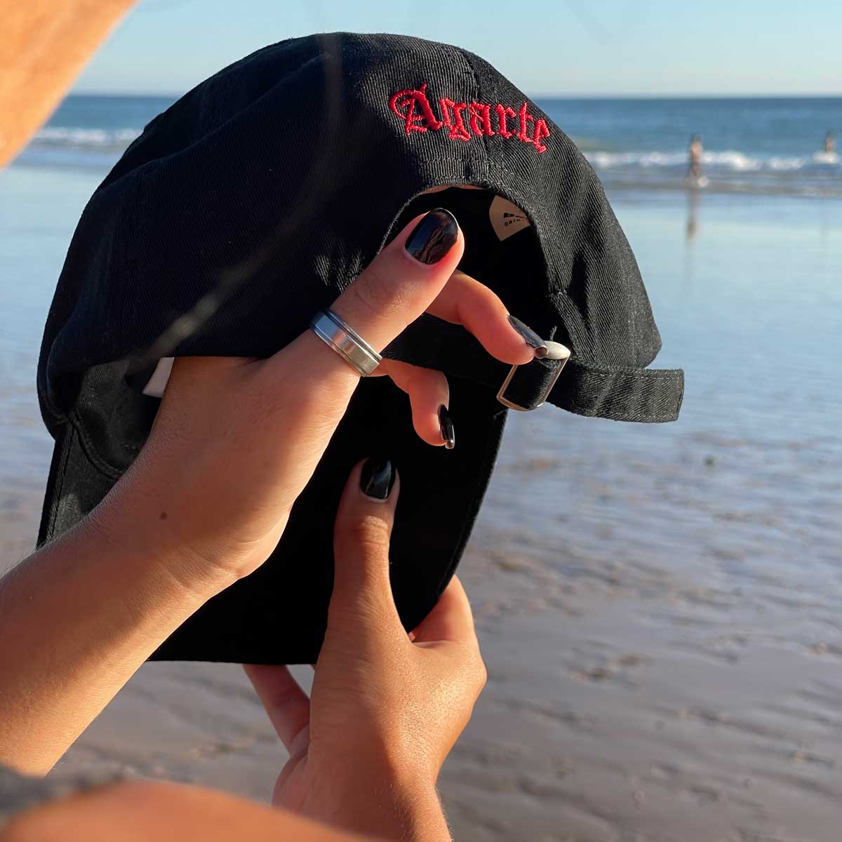 Gorra Gotas - Rojo satén