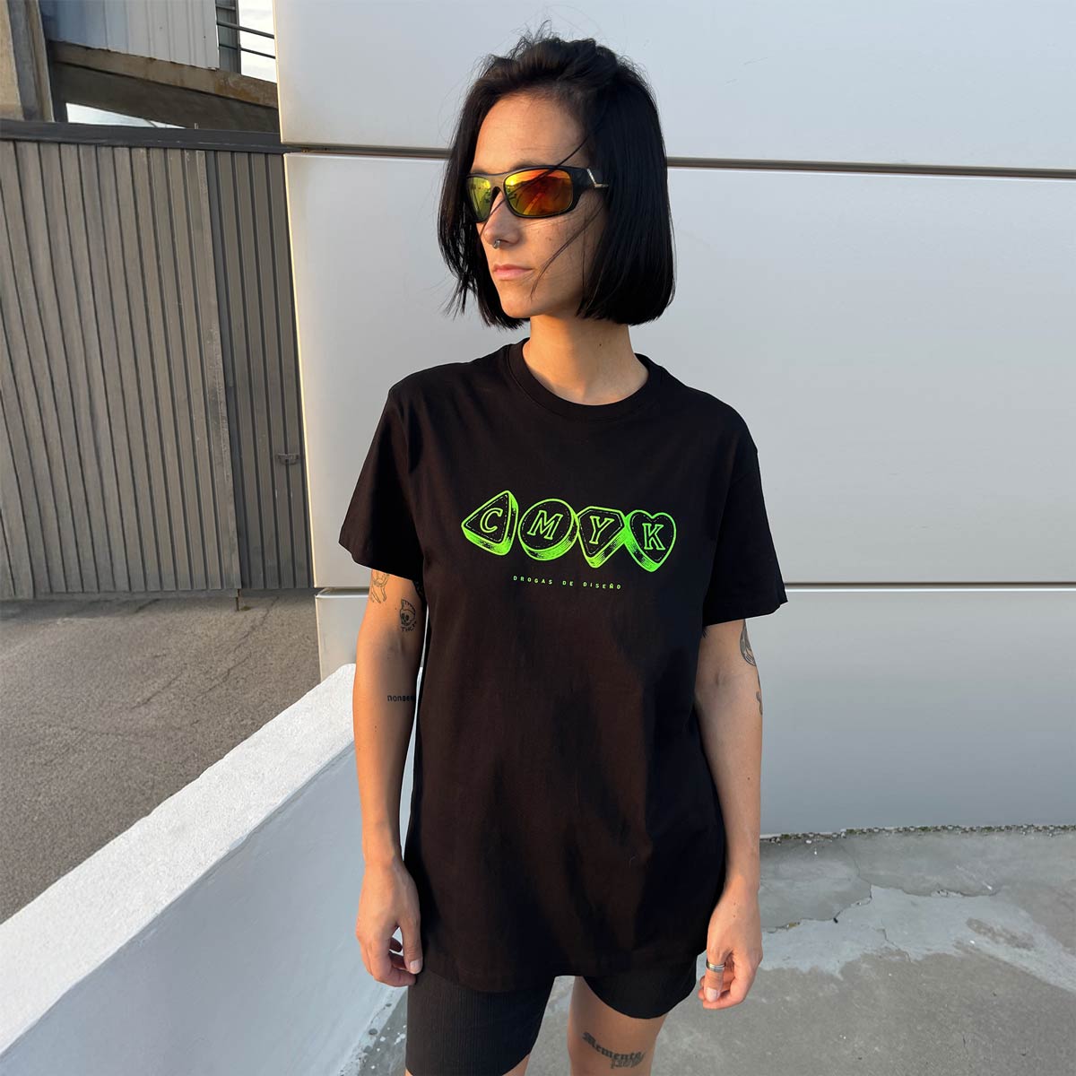 Camiseta CMYK Dogras de diseño